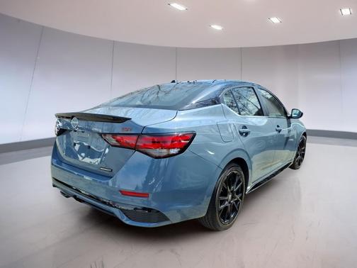 Atlantic Gray Metallic 2025 Nissan Sentra SR