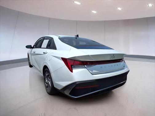 2024 Hyundai ELANTRA HEV Blue