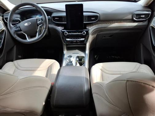 2022 Ford Explorer Platinum