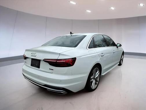 2024 Audi A4 45 S line Premium Plus