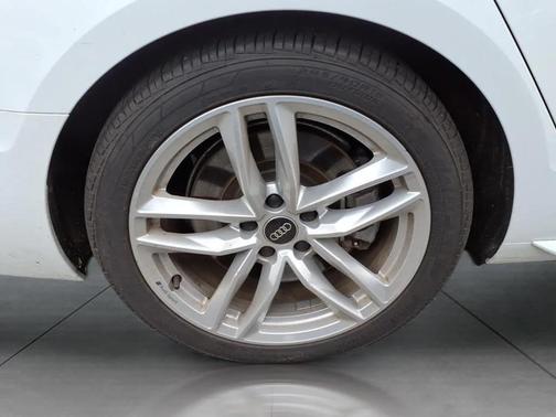 2024 Audi A4 45 S line Premium Plus