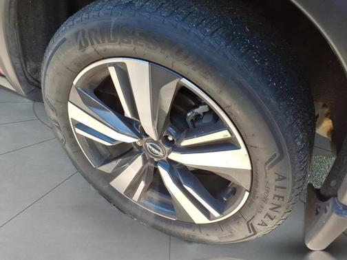Scarlet Ember Tintcoat 2023 Nissan Rogue Platinum