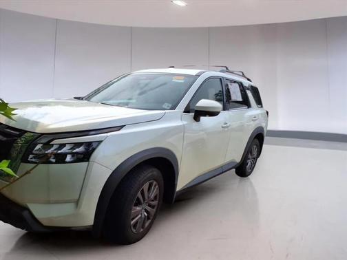 2023 Nissan Pathfinder SV 4WD