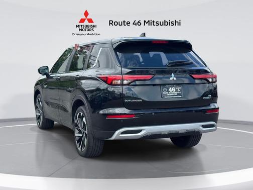Mercury Gray Metallic 2023 Mitsubishi Outlander SE S-AWC