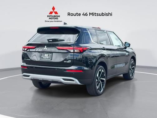 Mercury Gray Metallic 2023 Mitsubishi Outlander SE S-AWC