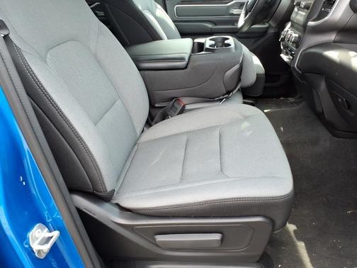 Hydro Blue Pearlcoat 2023 RAM 1500 Big Horn/Lone Star
