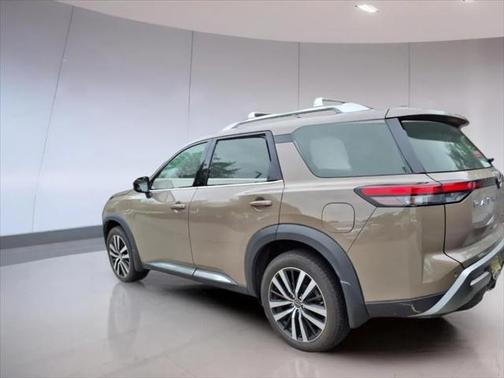 2023 Nissan Pathfinder Platinum 4WD