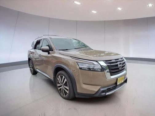 2023 Nissan Pathfinder Platinum 4WD
