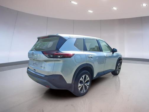 Brilliant Silver Metallic 2023 Nissan Rogue SV