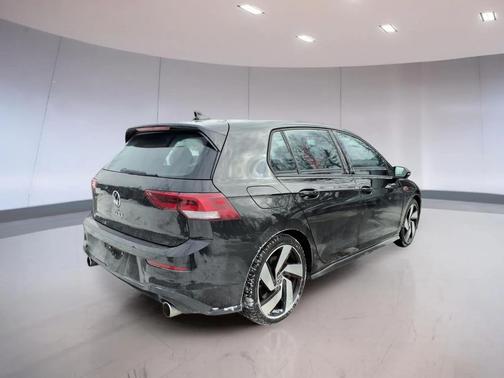 Deep Black Pearl 2024 Volkswagen Golf GTI 2.0T S DSG