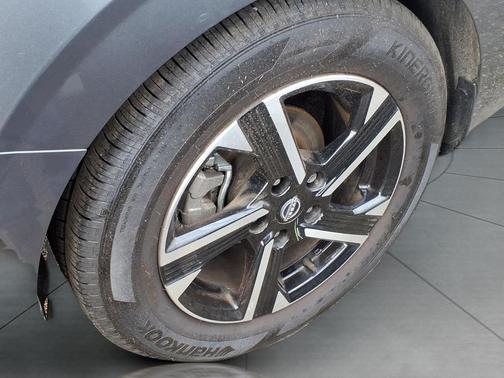 Atlantic Gray Metallic 2025 Nissan Sentra SV