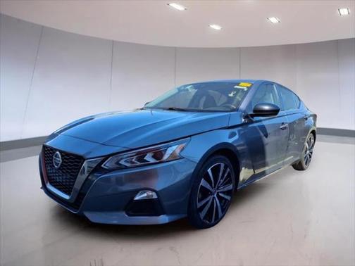2022 Nissan Altima SR FWD