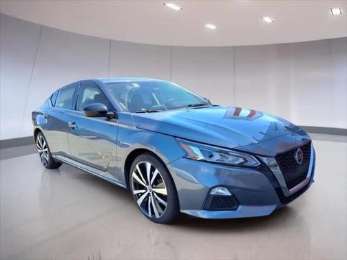 2022 Nissan Altima SR FWD