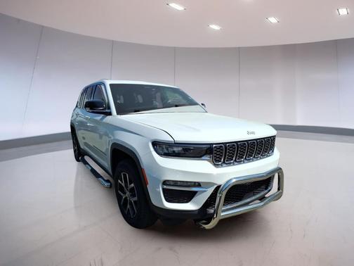 Bright White Clearcoat 2025 Jeep Grand Cherokee Limited