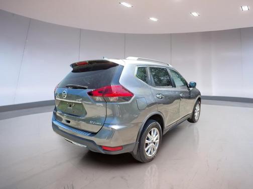Brilliant Silver 2017 Nissan Rogue SV