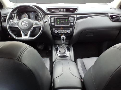 2021 Nissan Rogue Sport SL