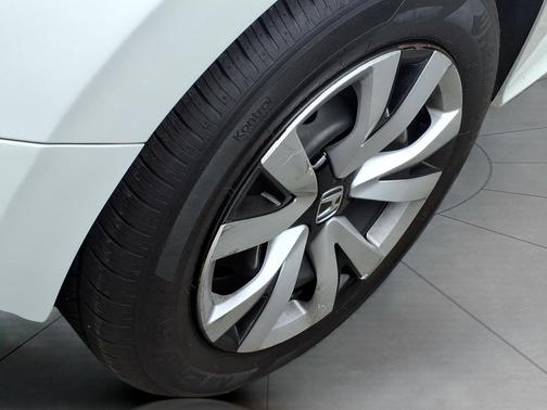 Platinum White Pearl 2025 Honda Civic LX