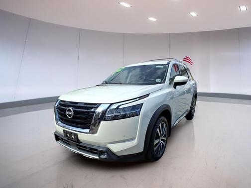 2022 Nissan Pathfinder Platinum 4WD