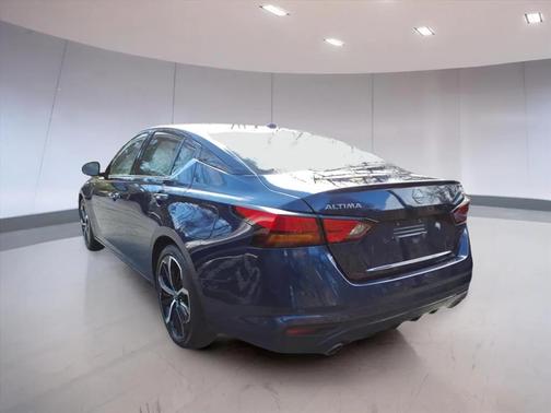 2023 Nissan Altima SR FWD