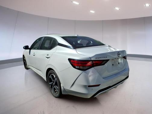 Aspen White Tricoat 2024 Nissan Sentra SV