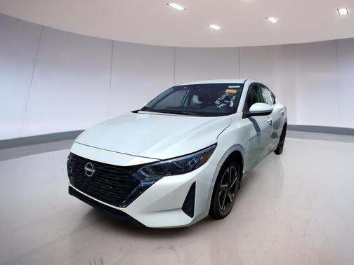 Aspen White Tricoat 2024 Nissan Sentra SV