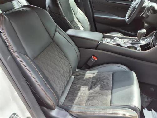 2022 Nissan Maxima SR Xtronic CVT