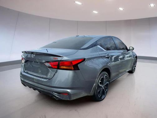 2023 Nissan Altima SR Intelligent AWD