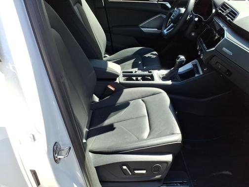 Arkona White 2025 Audi Q3 Premium 45 TFSI S line quattro Tiptronic