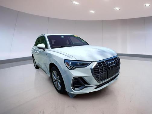 Arkona White 2025 Audi Q3 Premium 45 TFSI S line quattro Tiptronic