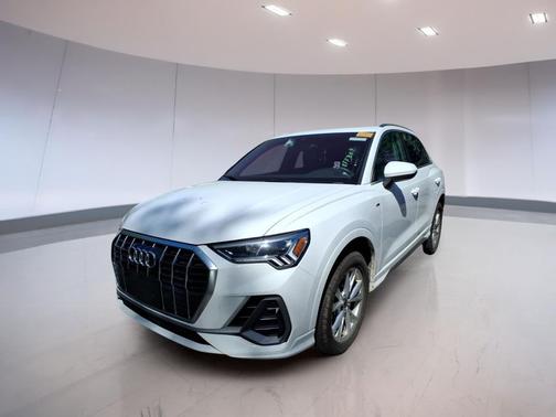 Arkona White 2025 Audi Q3 Premium 45 TFSI S line quattro Tiptronic