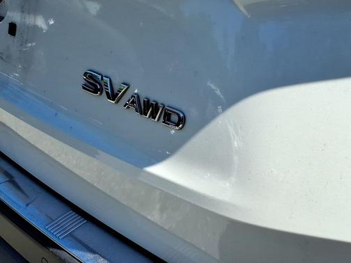 Pearl White Tricoat 2023 Nissan Rogue SV