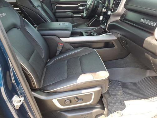 Patriot Blue Pearlcoat 2023 RAM 1500 Laramie