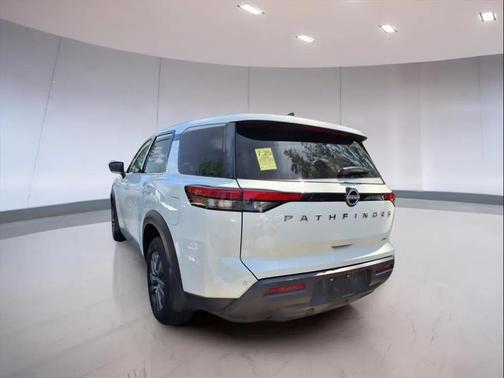 2024 Nissan Pathfinder S 4WD