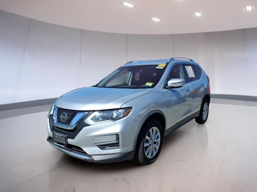 Brilliant Silver Metallic 2019 Nissan Rogue SV