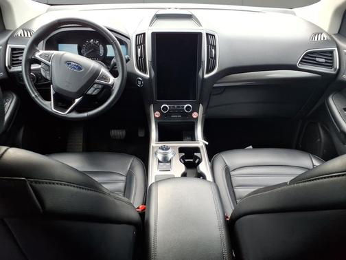 Iconic Silver 2024 Ford Edge SEL