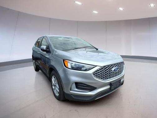 Iconic Silver 2024 Ford Edge SEL
