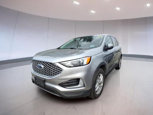 Iconic Silver 2024 Ford Edge SEL