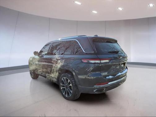2023 Jeep Grand Cherokee Overland