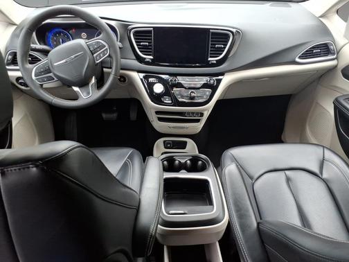 Bright White 2023 Chrysler Pacifica Touring L