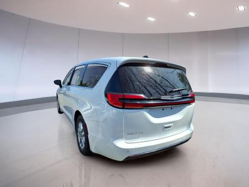 Bright White 2023 Chrysler Pacifica Touring L