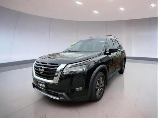 2024 Nissan Pathfinder SL 4WD