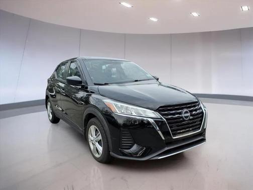 2023 Nissan Kicks S