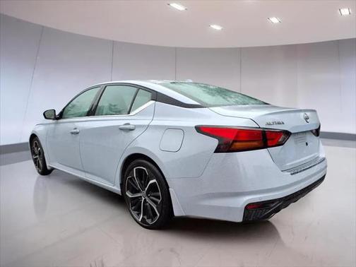 2023 Nissan Altima SR FWD