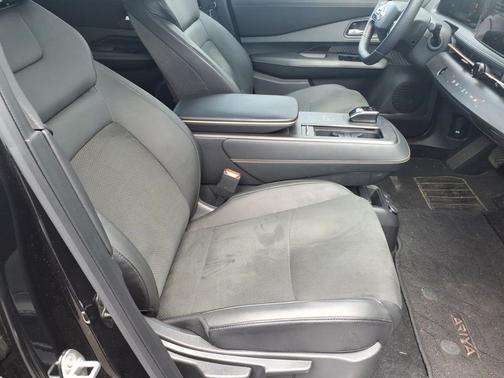 Black Diamond Pearl 2025 Nissan ARIYA ENGAGE+