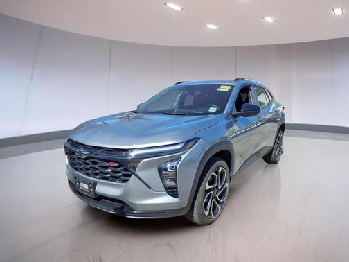 Sterling Gray Metallic 2024 Chevrolet Trax FWD 2RS