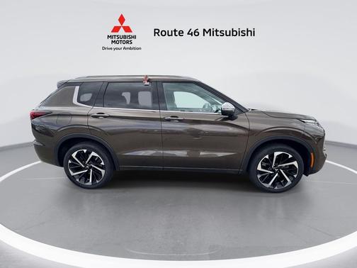 Deep Bronze Metallic 2022 Mitsubishi Outlander SEL S-AWC