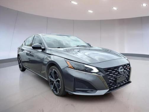 2023 Nissan Altima SR FWD