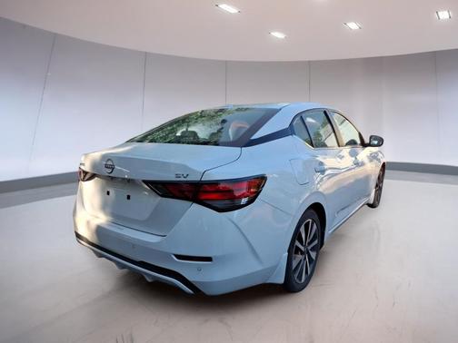 Aspen White Tricoat 2024 Nissan Sentra SV