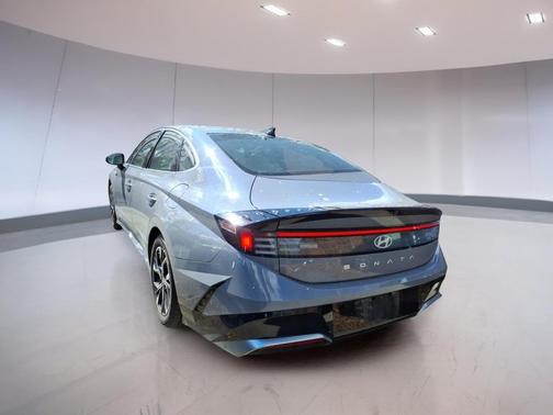 Aero Silver 2024 Hyundai SONATA SEL