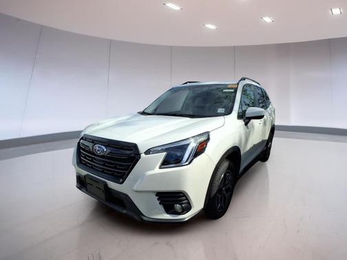 Crystal White Pearl 2023 Subaru Forester Premium